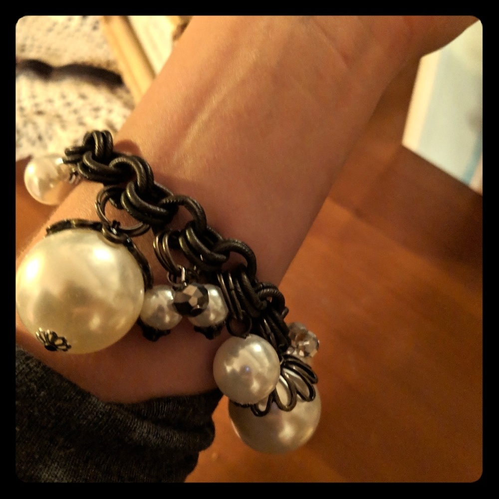 Plunder pearl bracelet